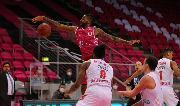 防线的突破 防线的突破