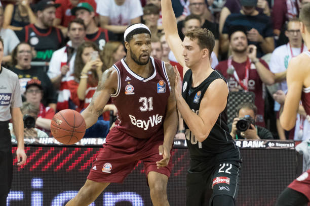 关报道中的 关报道中的