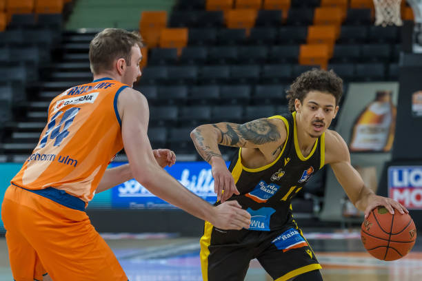 天下足球 天下足球