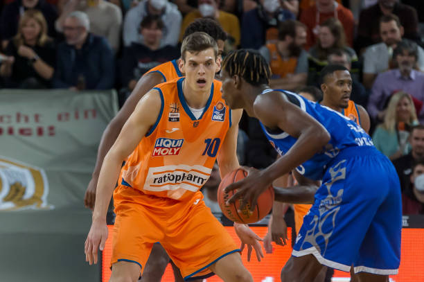 更是一场智 更是一场智