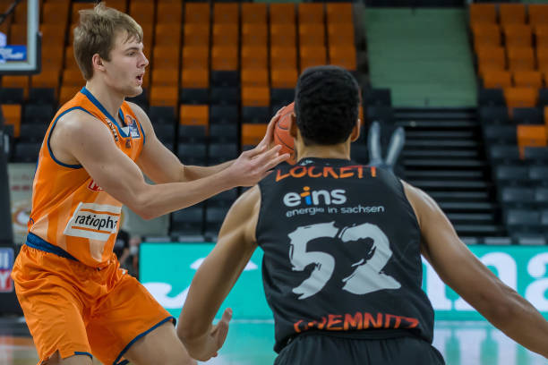 们争相购买 们争相购买