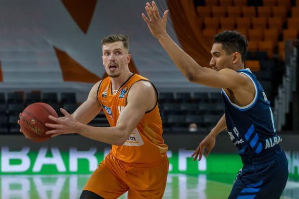 上传视频或 上传视频或